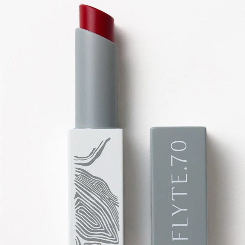 Flyte LipBlot Red Skies